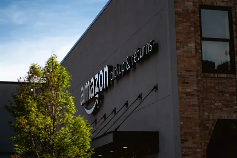 Amazon Pickup &amp; Returns on South St. in Philadelphia