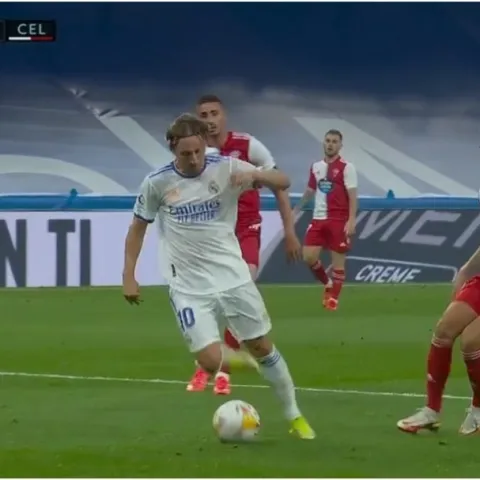 Luka Modrić u prodoru