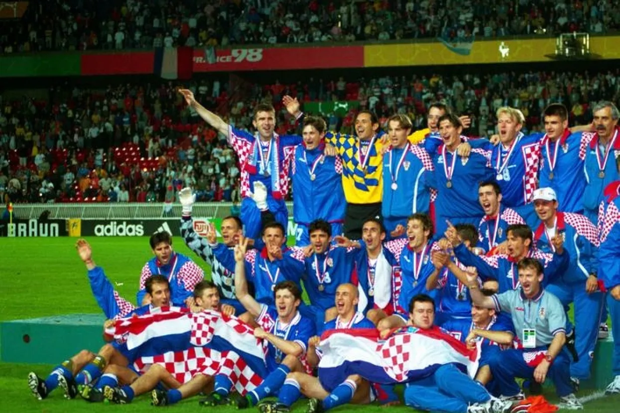 Krhki brakovi Vatreni