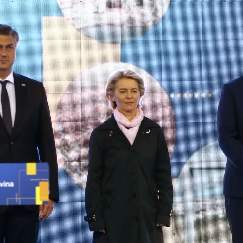 Predsjednica Europske komisije Ursula von der Leyen, predsjednik Vlade Republike Hrvatske Andrej Plenković i predsjedavajući Vijeća ministara BiH Zoran Tegeltija