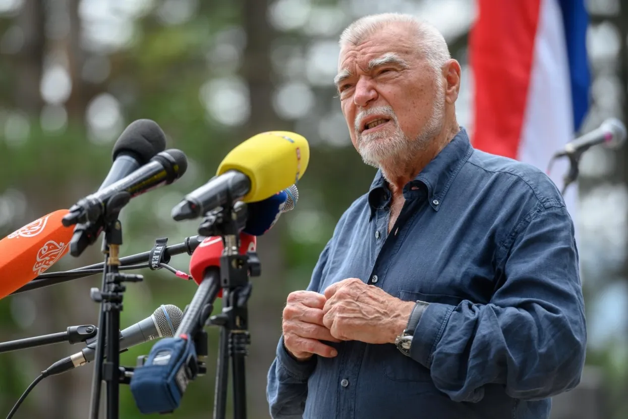 27.07.2021., Srb - U organizaciji Srpskog narodnog vijeca u Srbu je obiljezena 80. obljetnica podizanja ustanka. Stjepan Mesic.
Photo: Dino Stanin/PIXSELL