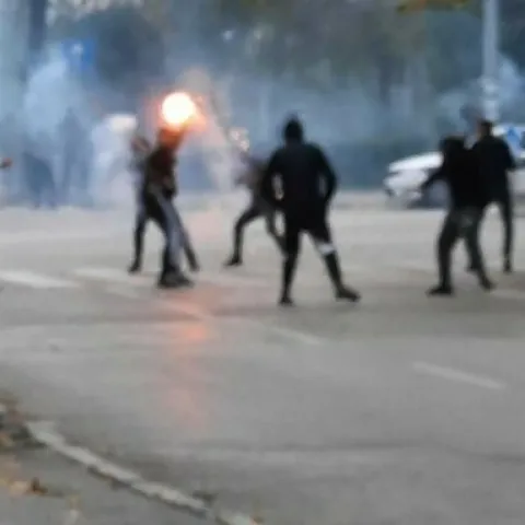 U Mostaru masovna tučnjava zbog grafita