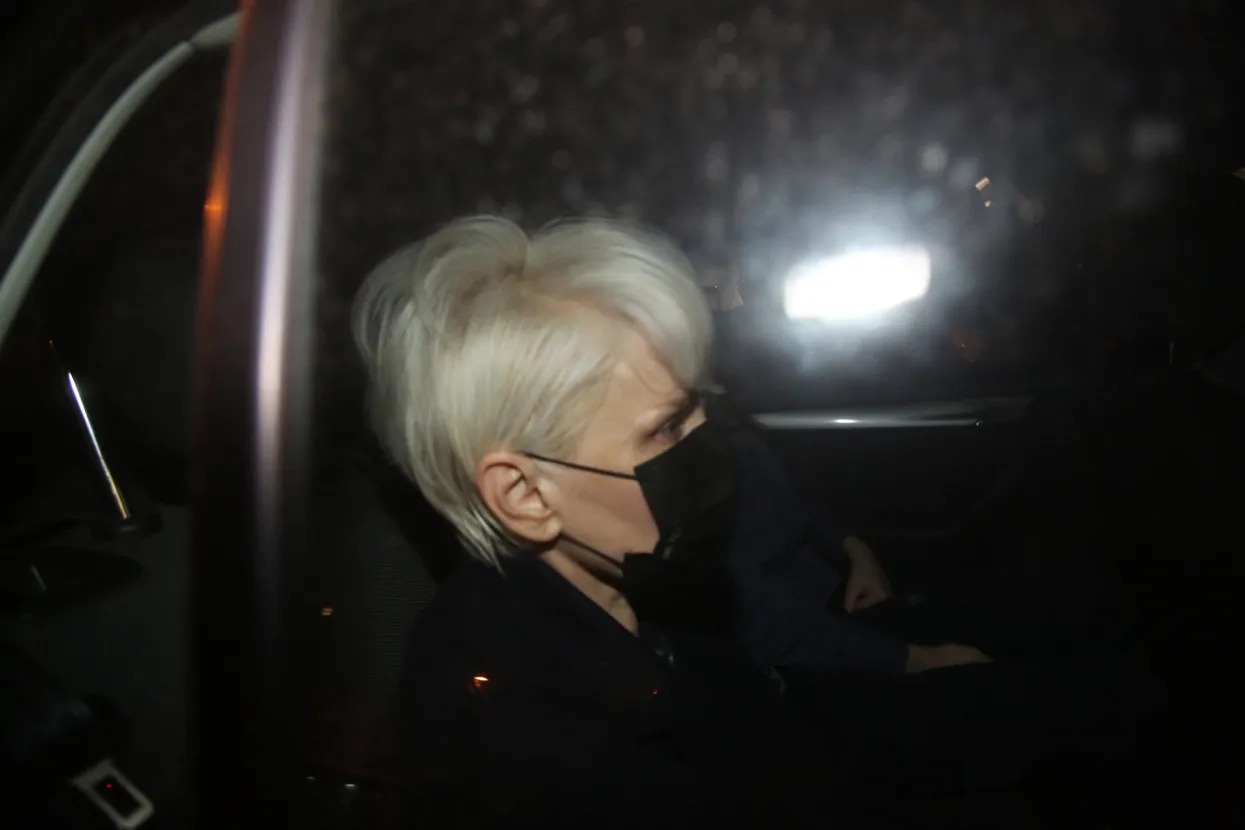 Zagreb, 16.11.2021.- Biva članica uprave Agrokora Piruka Canjuga privedena je u sjedite Uskoka u Vlakoj ulici u Zagrebu.
foto HINA/ Daniel KASAP/ ua