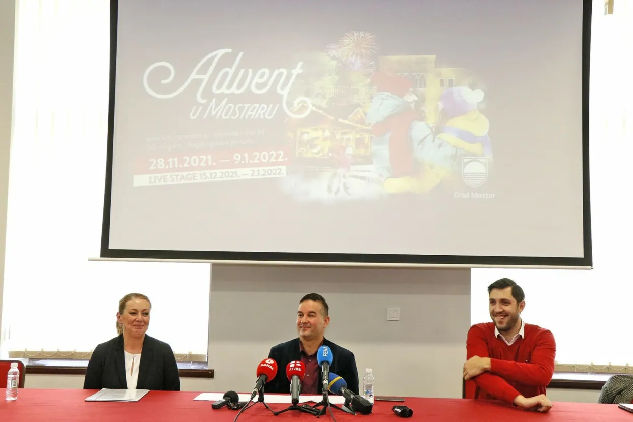 MOSTAR, 19. studenoga &ndash; Mostarski Advent 2021. obogaćen novim sadržajima i konceptom, svoja vrata posjetiteljima trebao bi otvoriti 28. studenoga i trajat će do 9. siječnja 2022. godine, a za organizaciju Adventa i dočeka Nove godine iz gradskoga proračuna neće biti izdvojena nijedna marka.