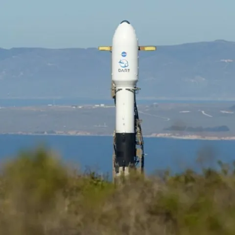 Prvo testiranje obrane od asteroida: Lansirana misija DART, s ciljem pokusnog skretanja asteroida