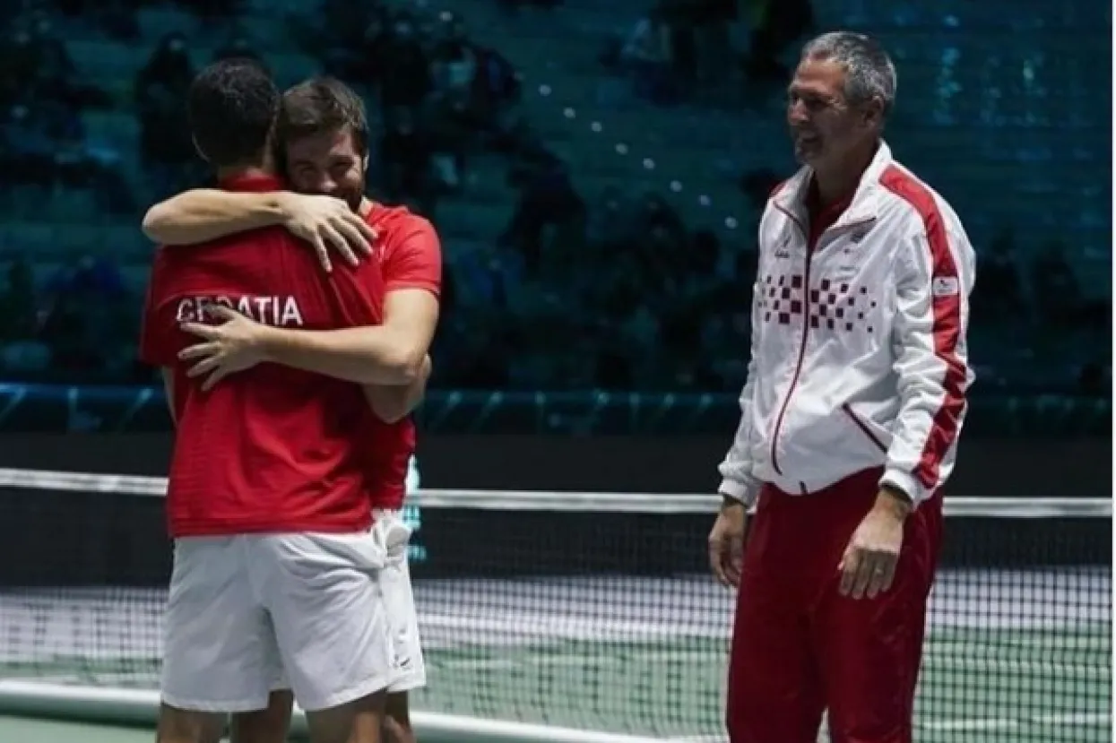 Ivani&scaron;ević čestitao Hrvatskoj na pobjedi, a srpski navijači ga pitali: Nisi li ti Novakov trener?