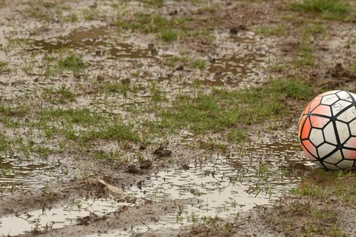 Lopta u blatu