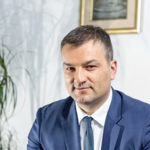 Nedim Uzunović