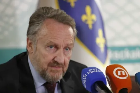 Bakir Izetbegović