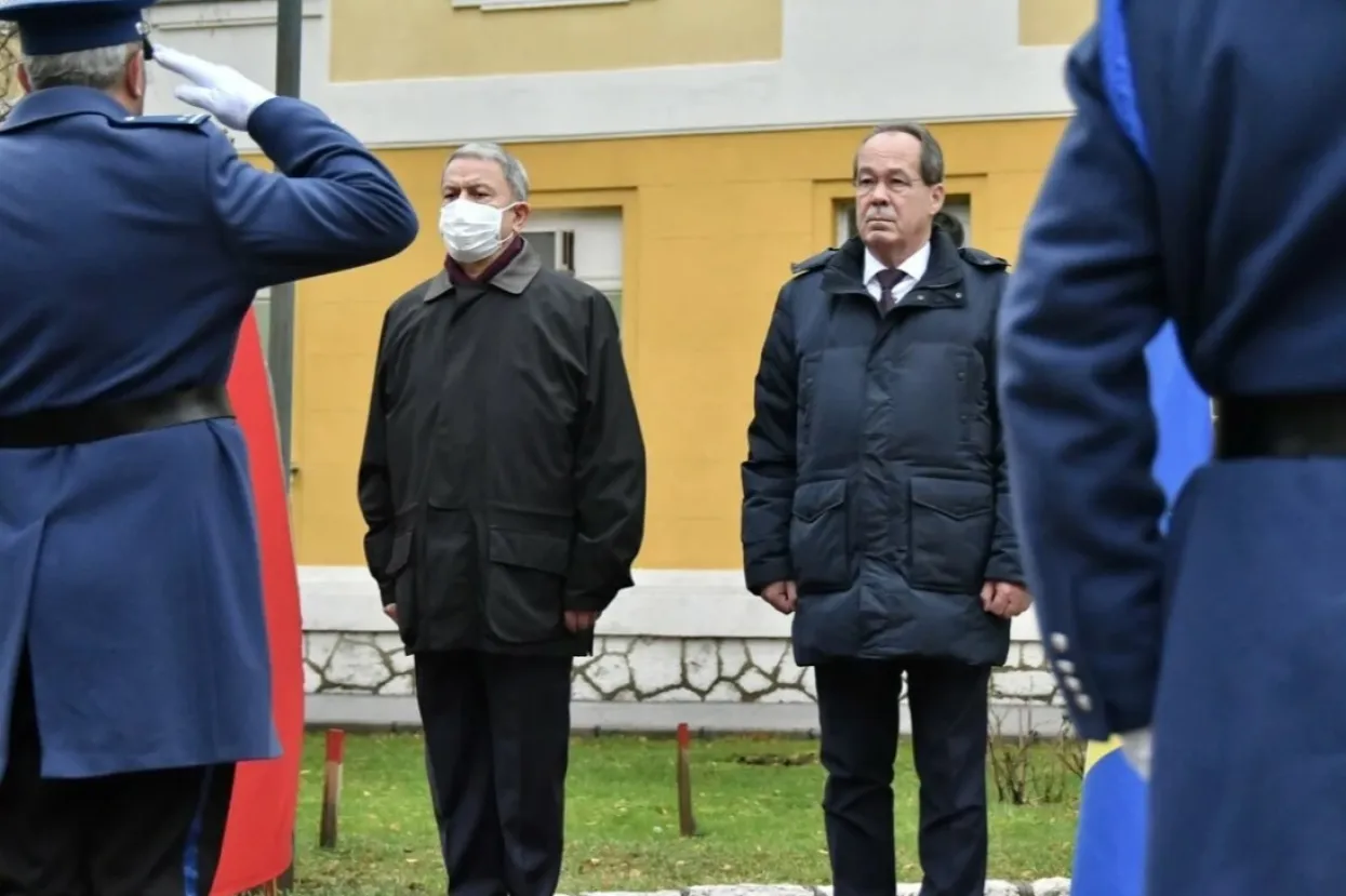 Turski ministar obrane stigao na sastanak sa Sifetom Podžićem