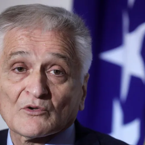 14.02.2020., Sarajevo, Bosna i Hercegovina - Nakon Sjednice Doma naroda Parlamentarne Skupstine Bosne i Hercegovine Nikola Spiric i Denis Becirovic dali su izjave za medije. Nikola Spiric Photo: Armin Durgut/PIXSELL