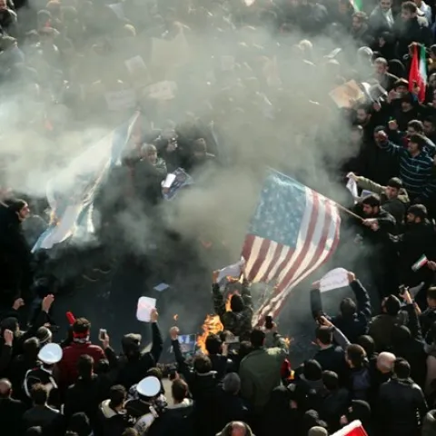 Paljenje američke zastave