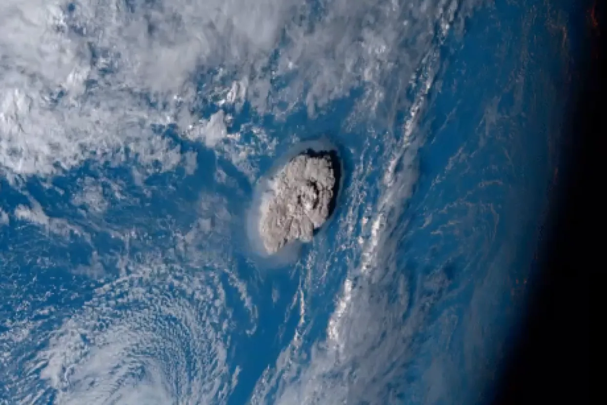 Erupcija vulkana na Tongi