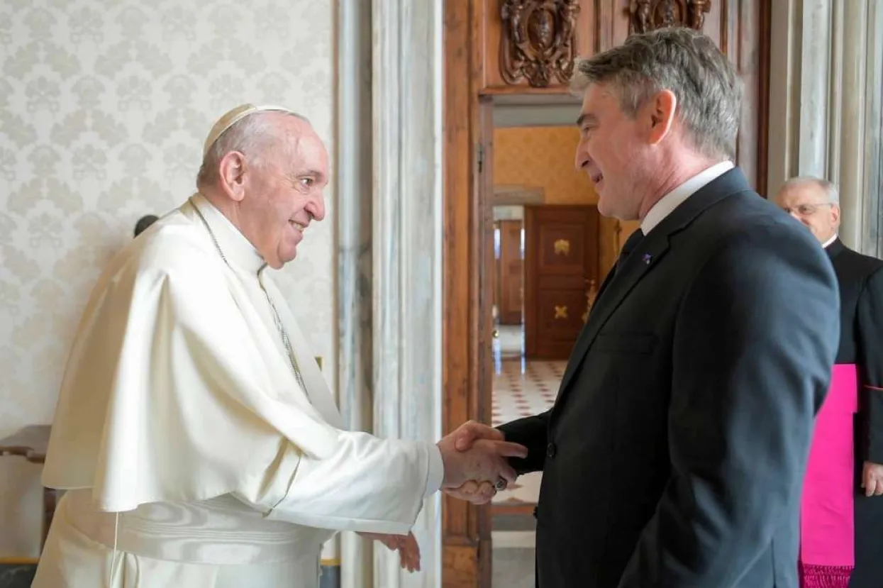 Papa Franjo i Željko Kom&scaron;ić