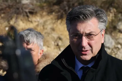 21.01.2022., Maslenica - Premijer Andrej Plenkovic kod Spomen obiljezja kriza za sve poginule hrvatske branitelje u VRO Maslenica 1993 polozio je vijenac. Photo: Dino Stanin/PIXSELL