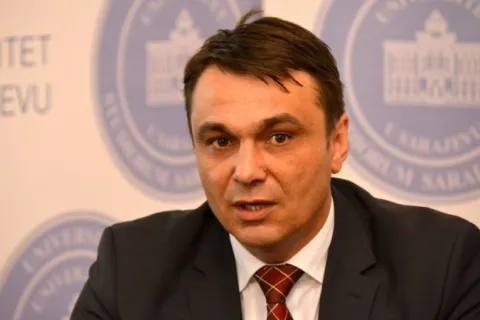 Sadik Ahmetović