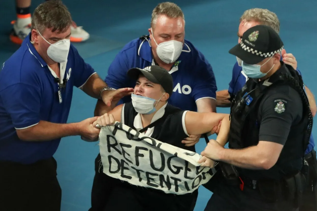 Navijač prekinuo meč Nadala i Medvedeva