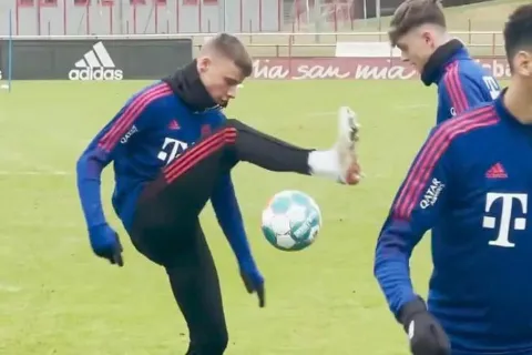 Mladi Gabriel tehnicira na treningu