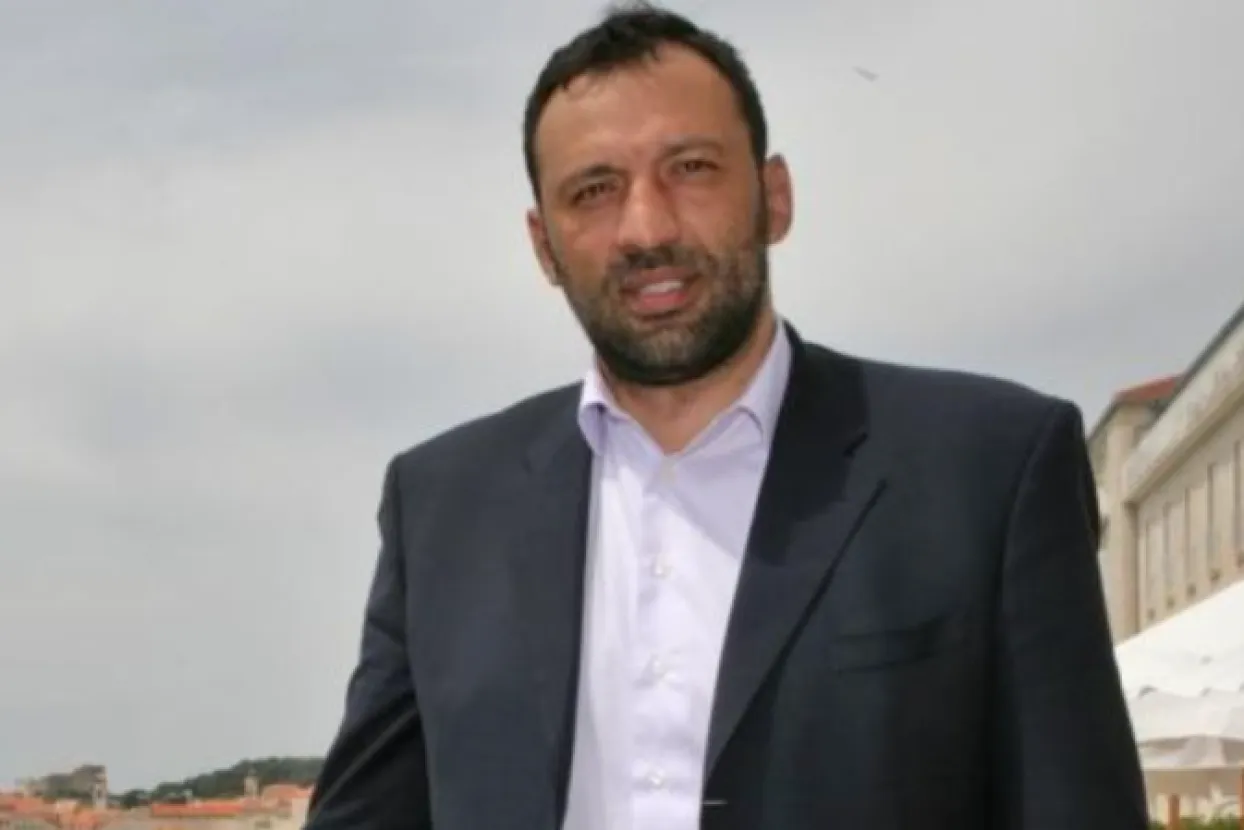 Vlade Divac