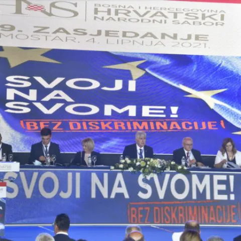 U i&scaron;čekivanju povijesnog zasjedanja