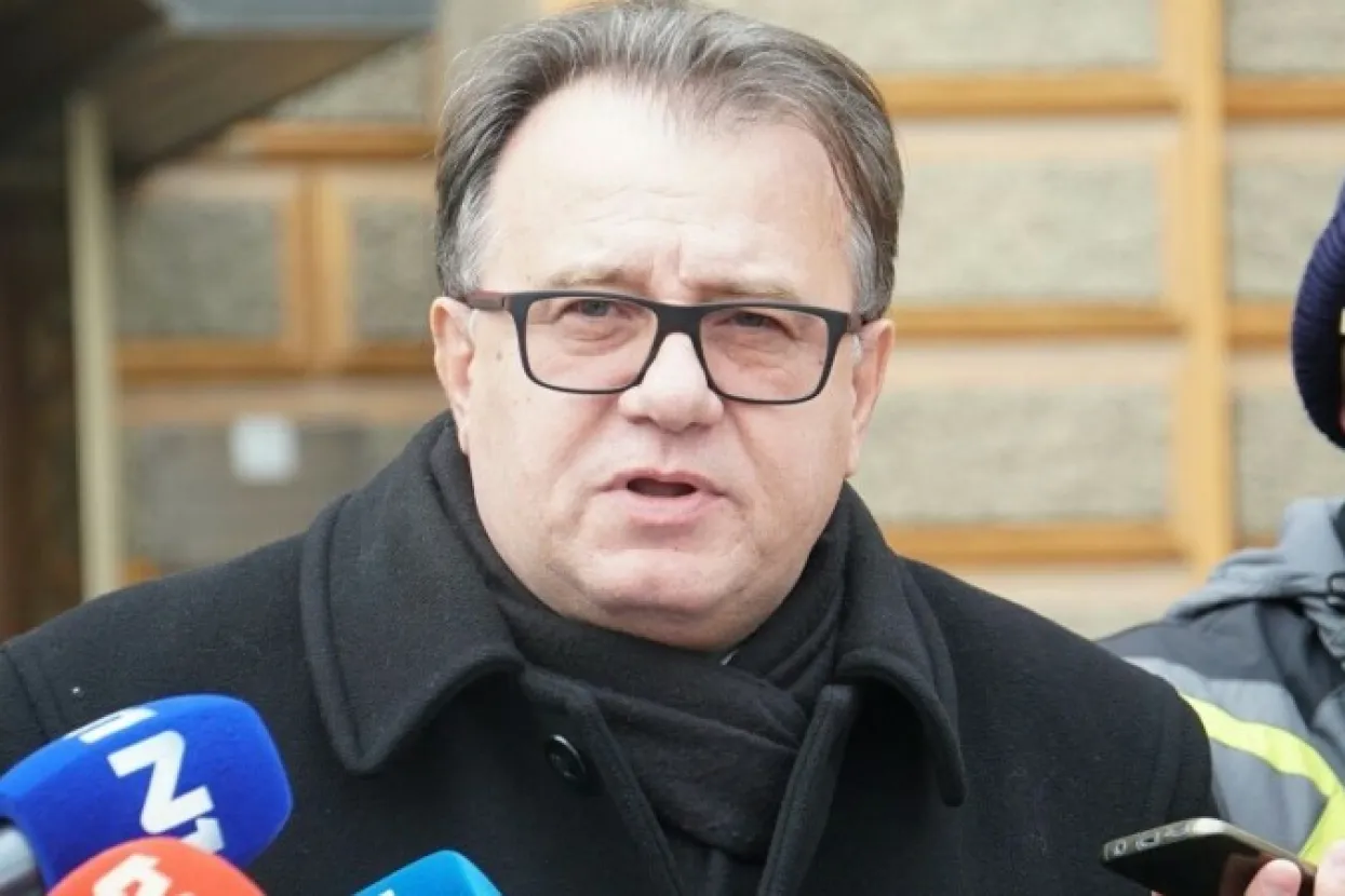 Nermin Nik&scaron;ić