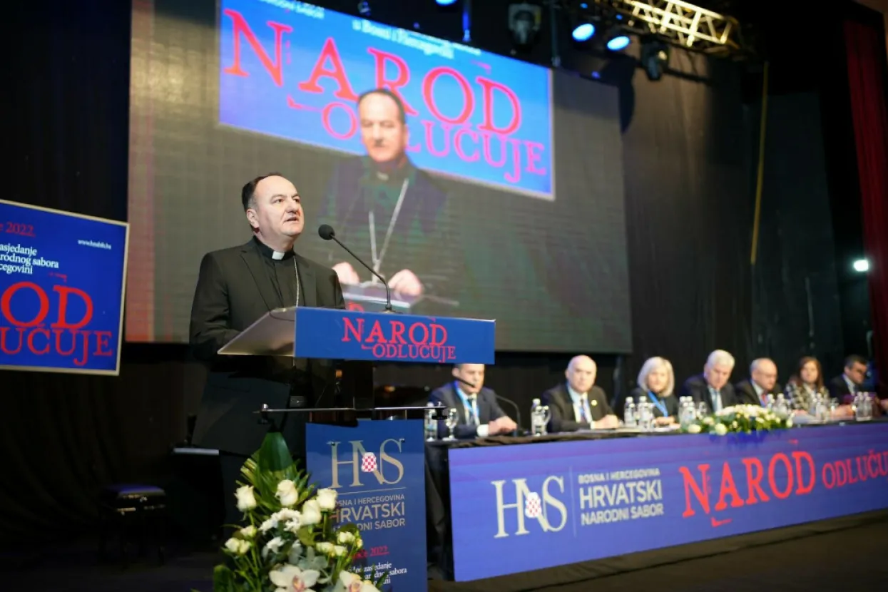 Govor biskupa Palića na izvanrednom zasjedanju HNS-a BiH