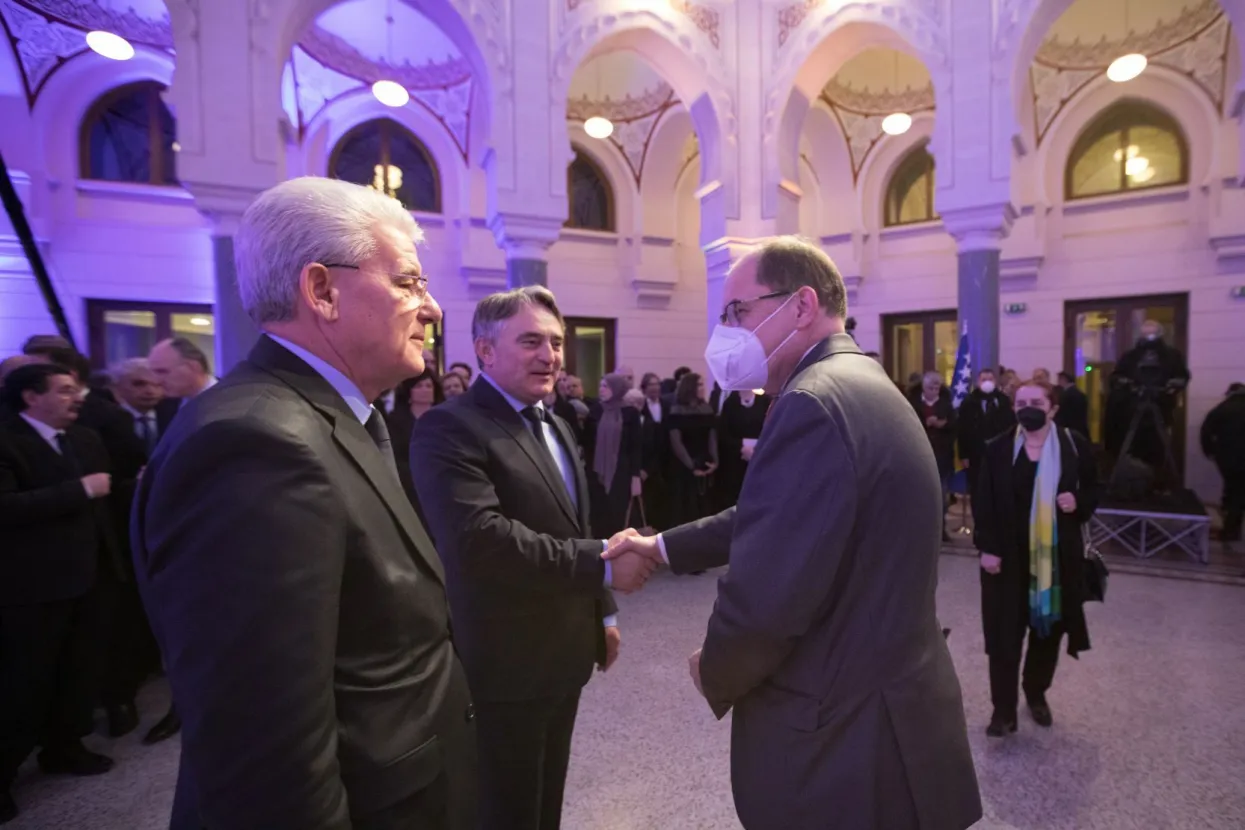 Džaferović, Kom&scaron;ić i Schmidt