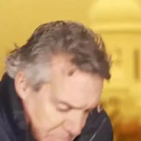 Eksplozije iza reporterovih leđa