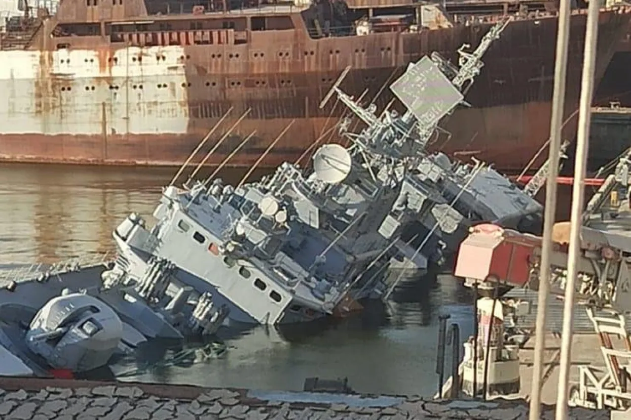 Ukrajinci potopili svoj najjači brod kako ne bi pao u ruske ruke