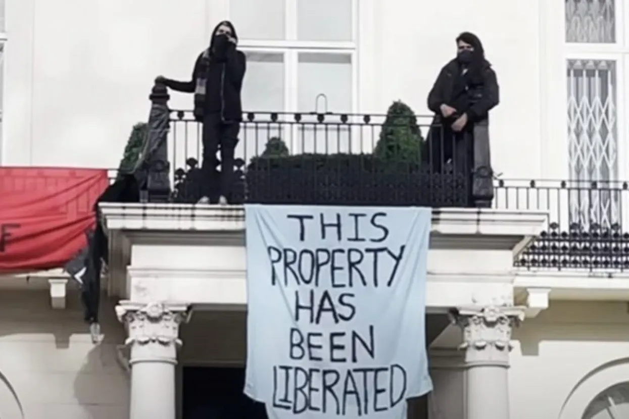 Skvoteri zauzeli londonsku vilu ruskog oligarha, upala policija