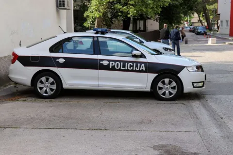 Prilikom ga&scaron;enja požara utopio se u lokvi vode