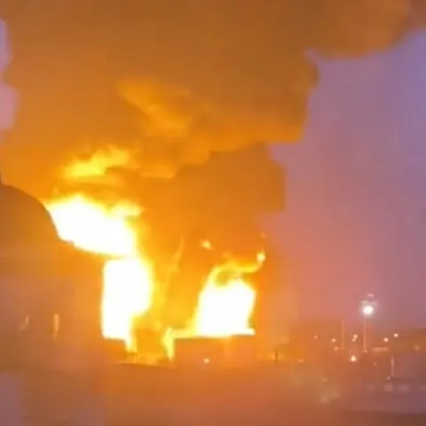 Gori skladi&scaron;te nafte