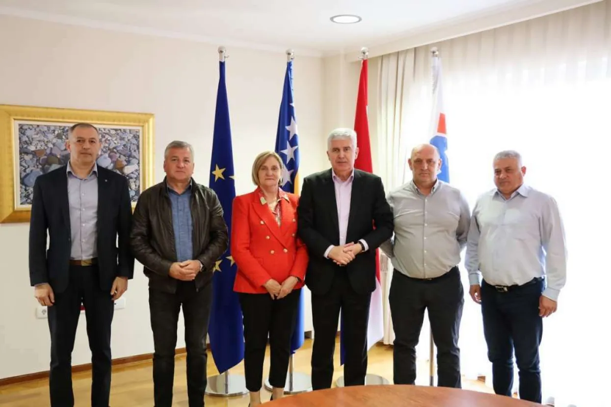 Čović se sastao s vodstvom braniteljskih udruga HVO-a