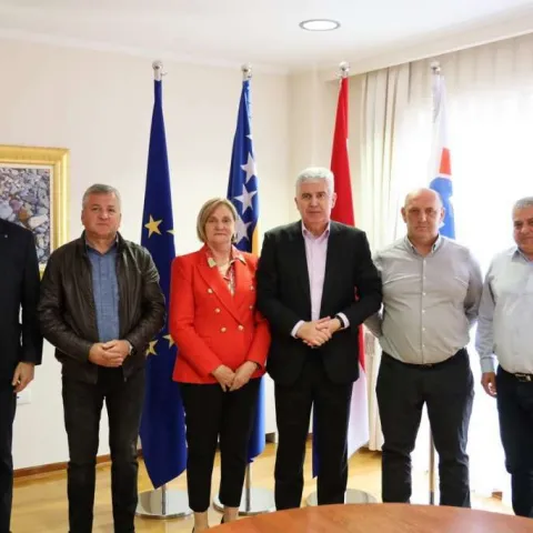 Čović se sastao s vodstvom braniteljskih udruga HVO-a