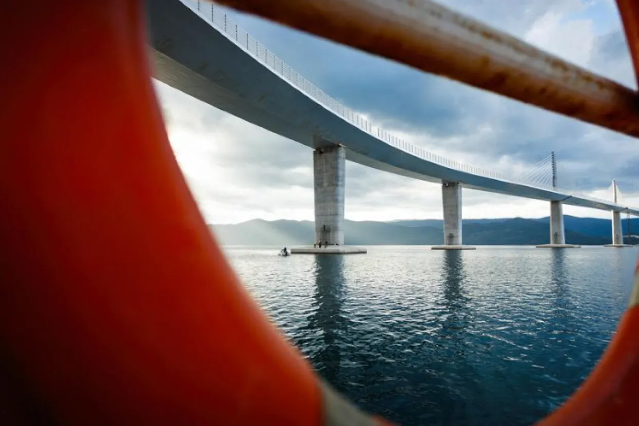 Pelje&scaron;ki most