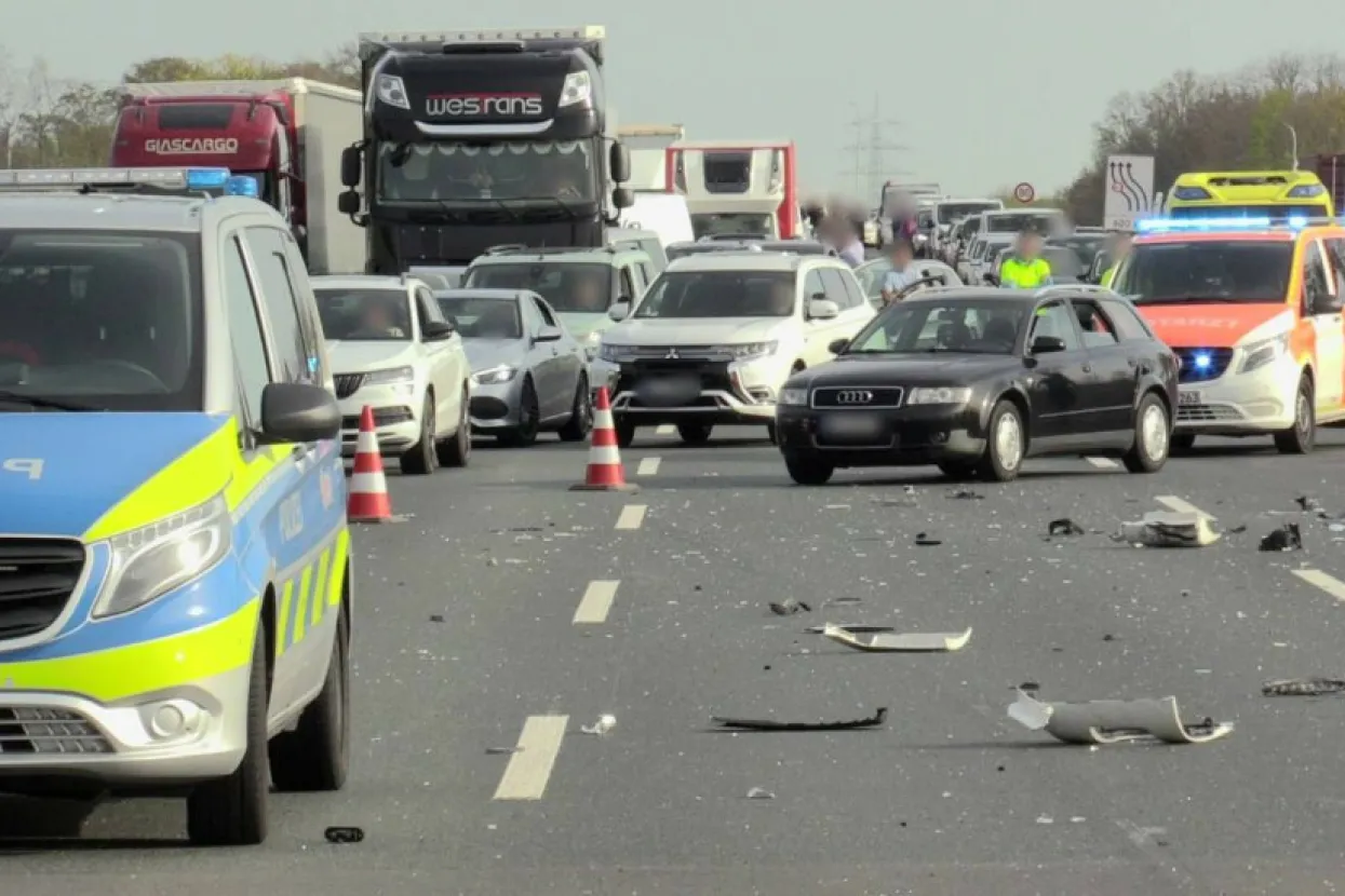 U Njemačkoj poginuo mladić iz BiH: Ispao iz vozila nakon sudara s kamionom