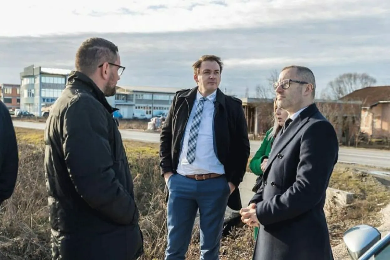 Veliki pogon autoindustrije gradi se u Lakta&scaron;ima?