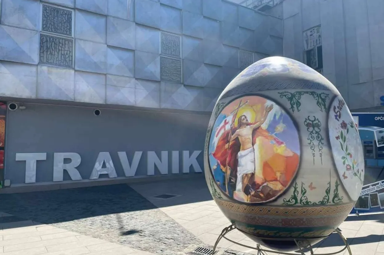 Travnički umjetnici izradili najveću pisanicu u ovom dijelu Europe