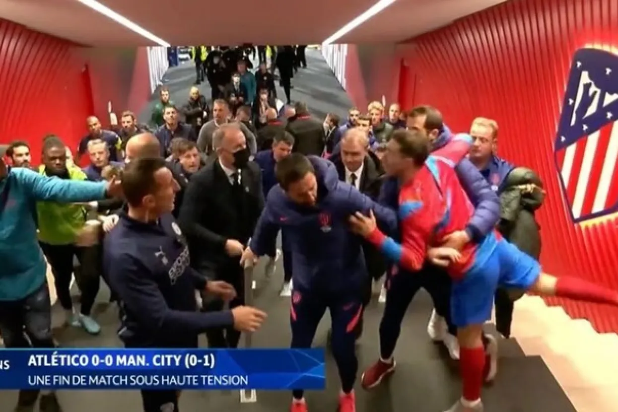 Vrsaljko pljuje igrače Cityja