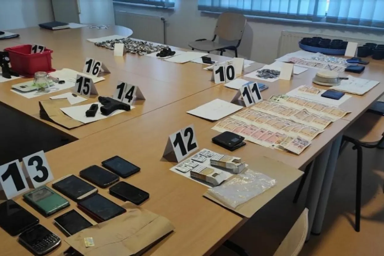 Oduzeti droga i drugi predmeti