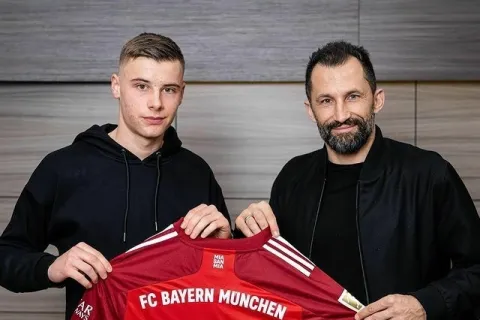 Gabriel Vidović i Hasan Salihamidžić