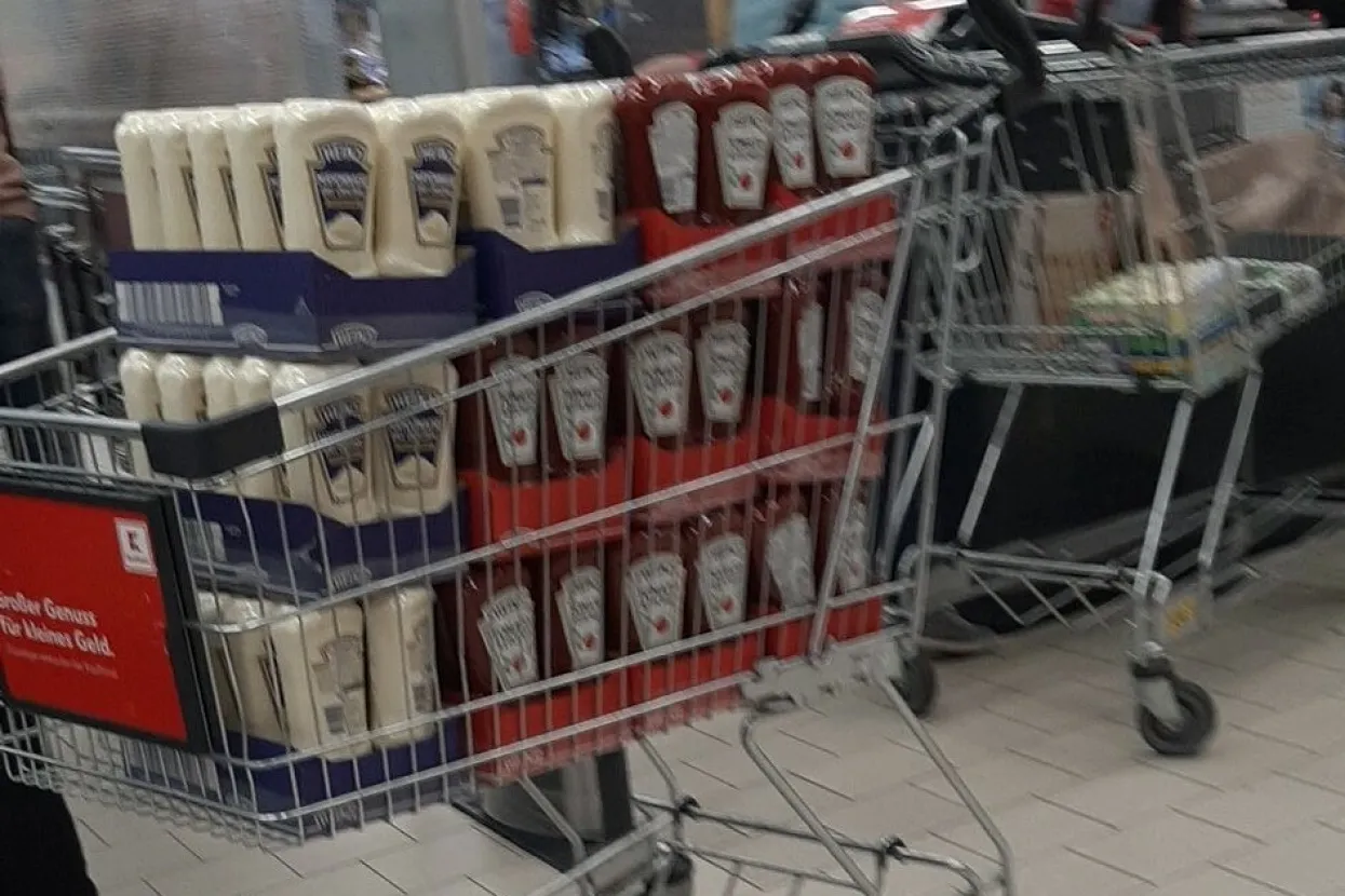 Stvaranje zaliha hrane nema mjeru: Kupac u Kauflandu zabilježio nesvakida&scaron;nji prizor