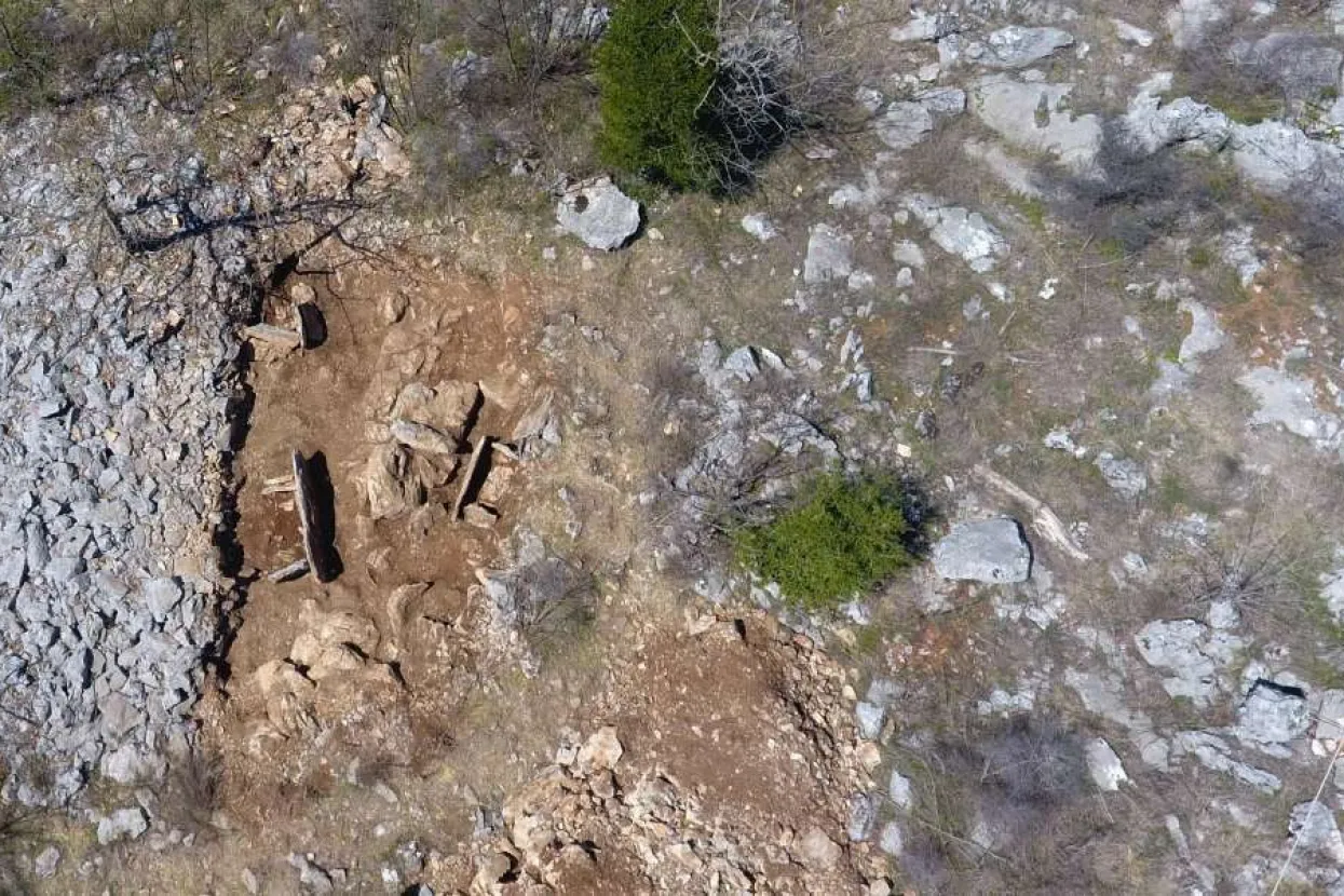 Kod Gruda pronađeni grobovi iz brončanog doba