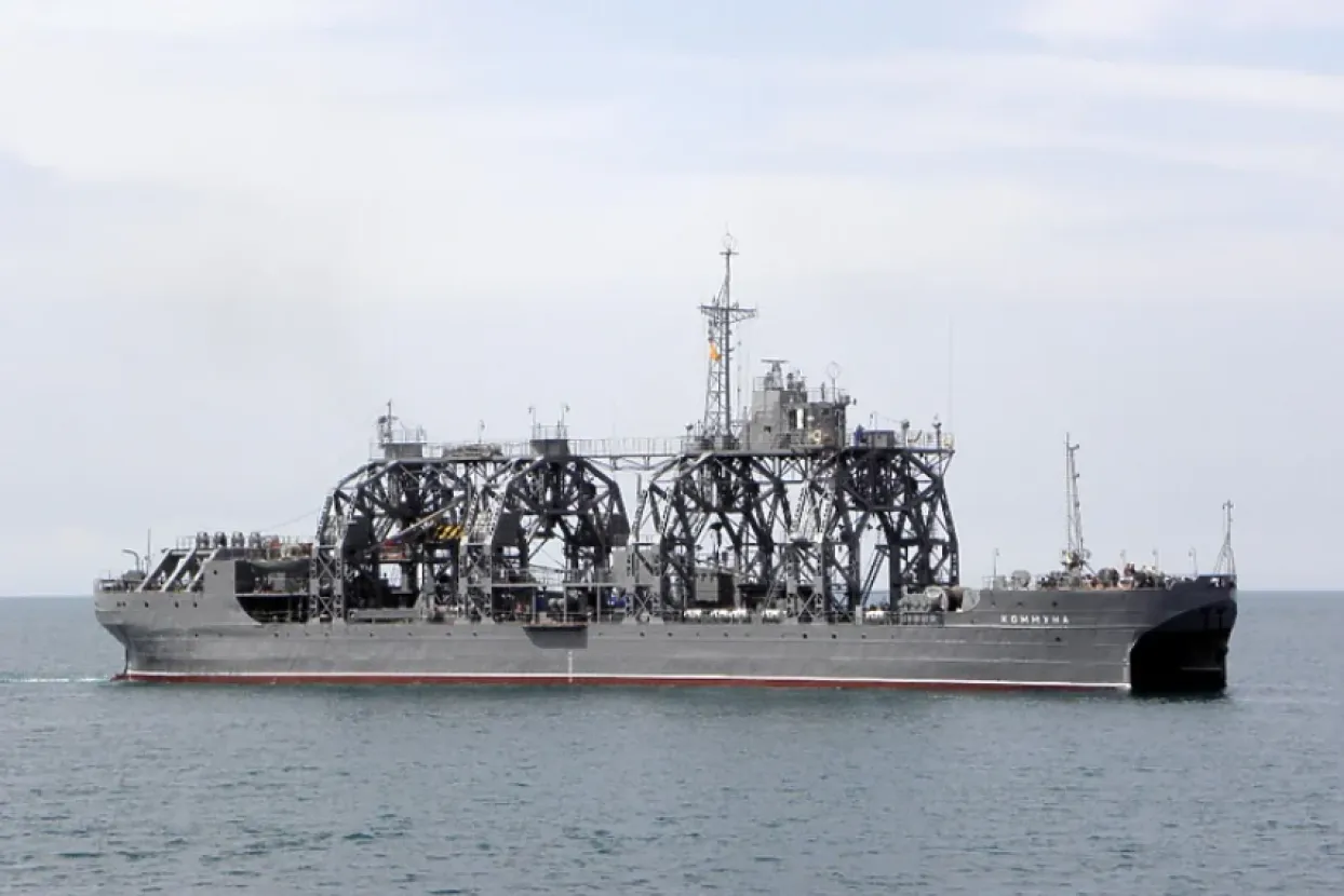 Kommuna je najstariji brod u aktivnoj pomorskoj službi