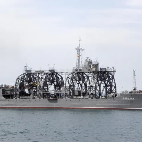 Kommuna je najstariji brod u aktivnoj pomorskoj službi