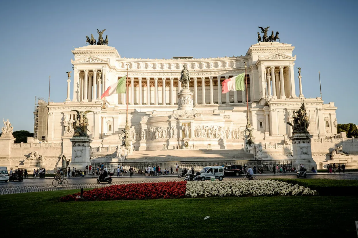 Ustavni sud u Rimu: Djeca u Italiji vi&scaron;e neće automatski dobivati očevo prezime