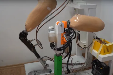 Na Sveučilištu&nbsp;u Mostaru&nbsp;izumili pametnu protezu koja oponaša normalan hod