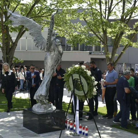 U Ljubuškom svečano otkriveno spomen-obilježje civilnim žrtvama Domovinskog rata