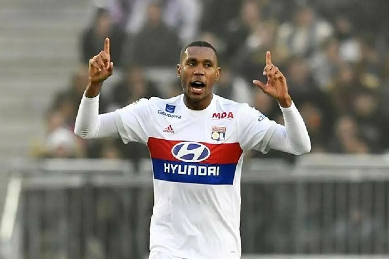 Otpu&scaron;teni branič Lyona