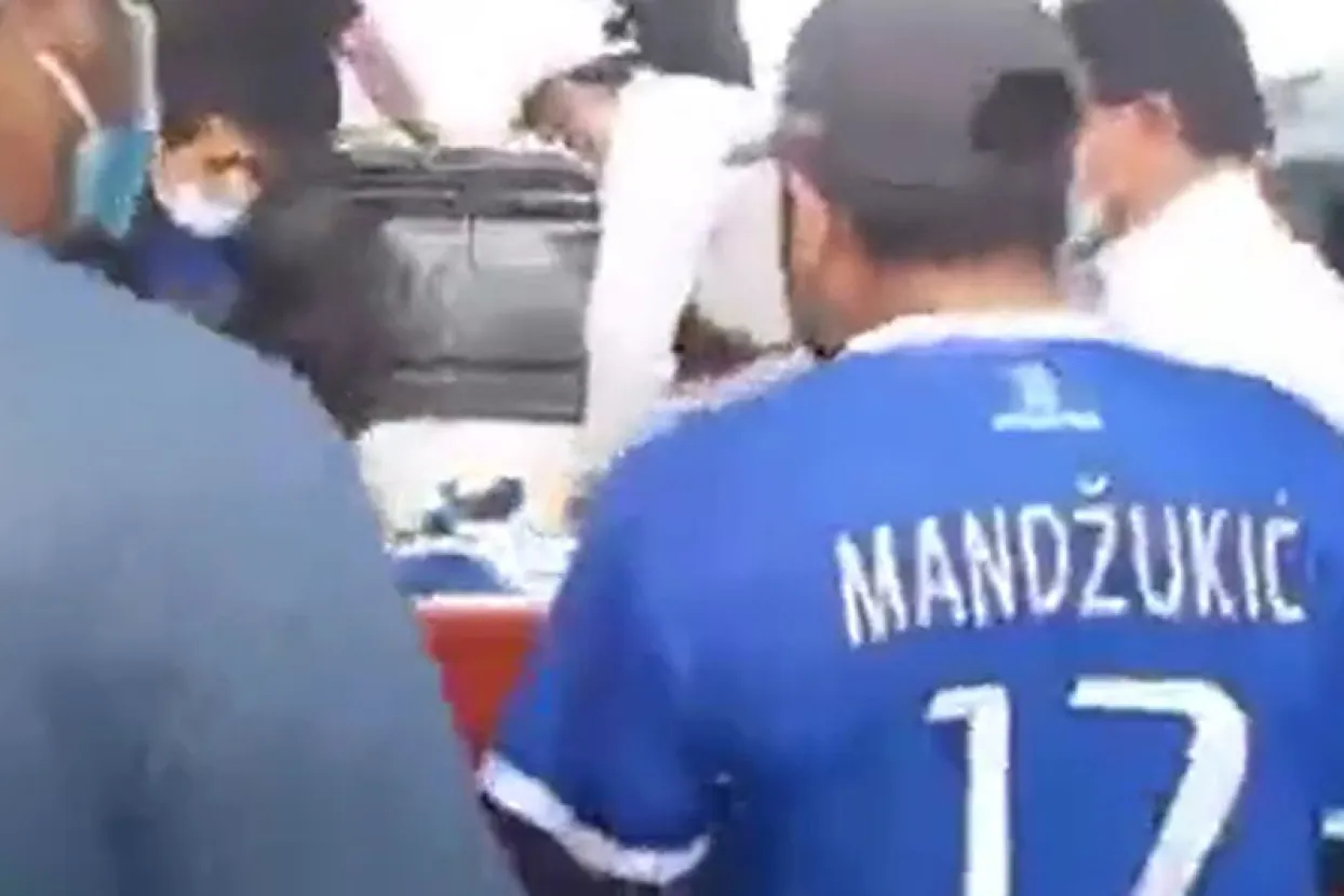 Na sahrani nosili ženu u kovčegu, pa čuli da kuca iz njega